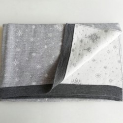 Мериносово одеало Lambinoo двулицево - в сиво и бяло